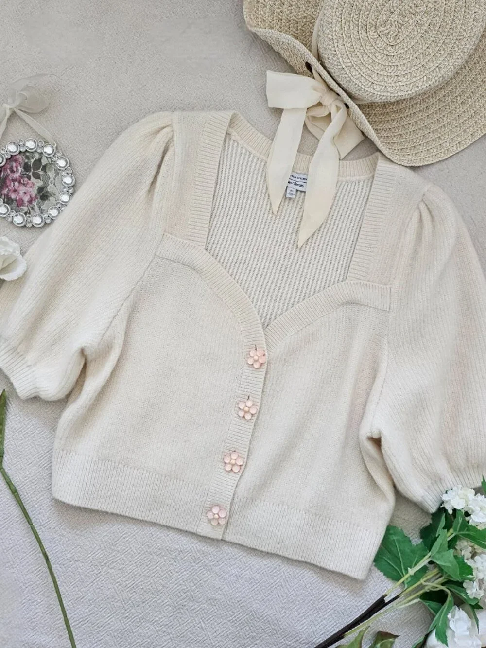 & Other Stories [NWOT] Sweetheart Neck Cardigan w/ Flower Buttons - L - Picture 9 of 16